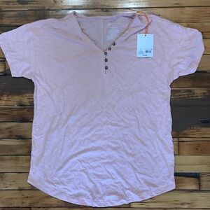 (New) Woman’s Pink T-Shirt- Small from Knox Rose